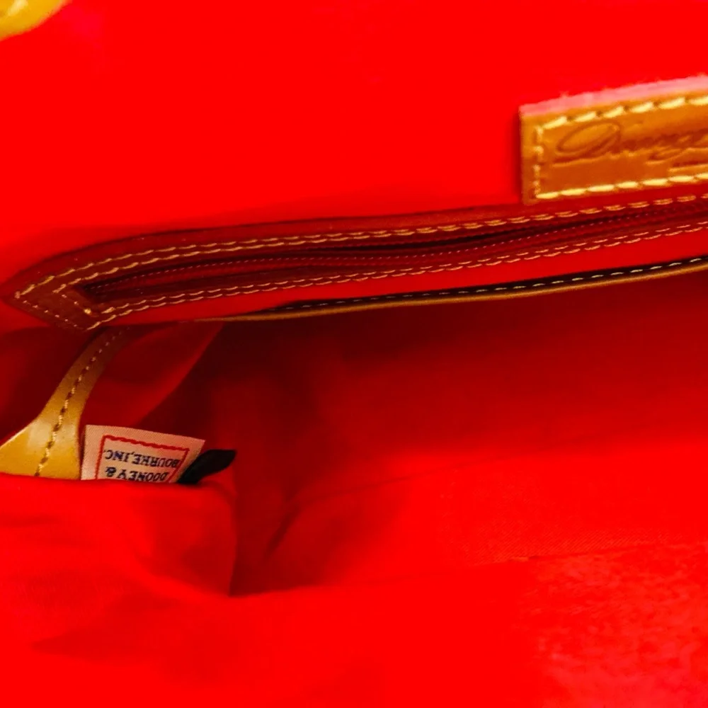 Dooney & Bourke 1975 Signature Vanessa Tote, Original COA, Dust Bag Vintage NWT - Picture 14 of 16